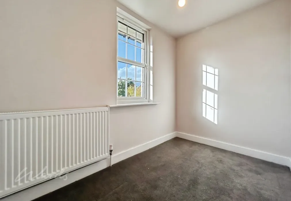bed 2 - Priory Street, Tonbridge, Kent - Wards of Kent