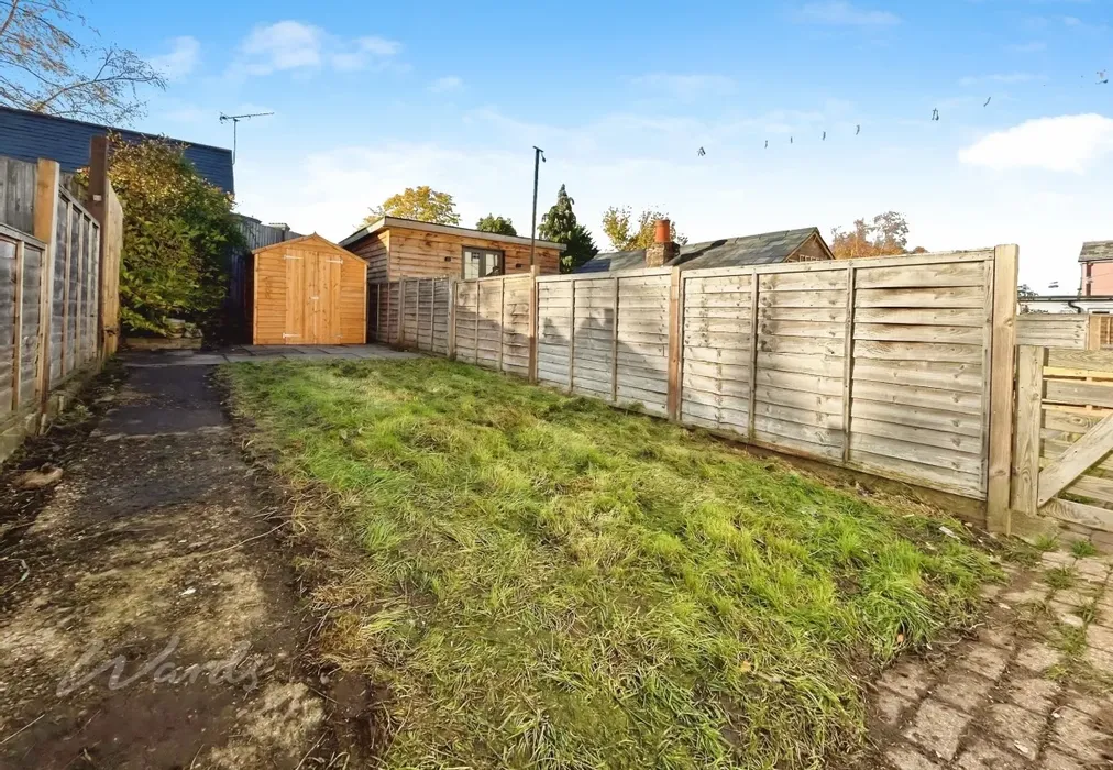 garden - Priory Street, Tonbridge, Kent - Wards of Kent