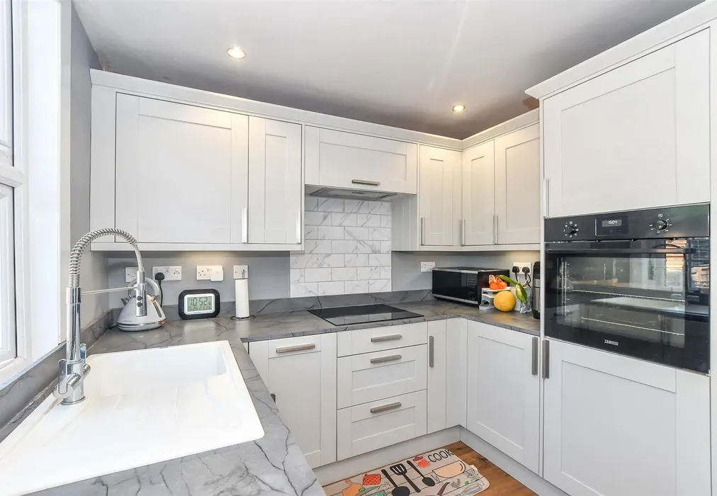 Kitchen - Priory Street, Tonbridge, Kent - Wards of Kent