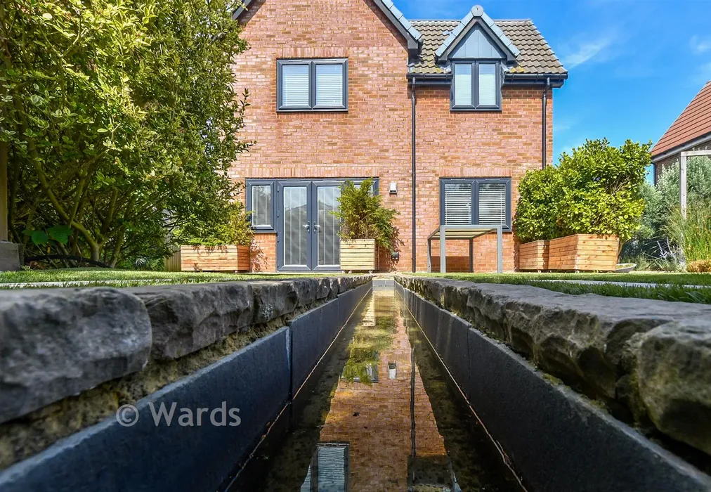 External Lifestyle Photograph - Crispin Close, New Romney, Kent - Wards of Kent