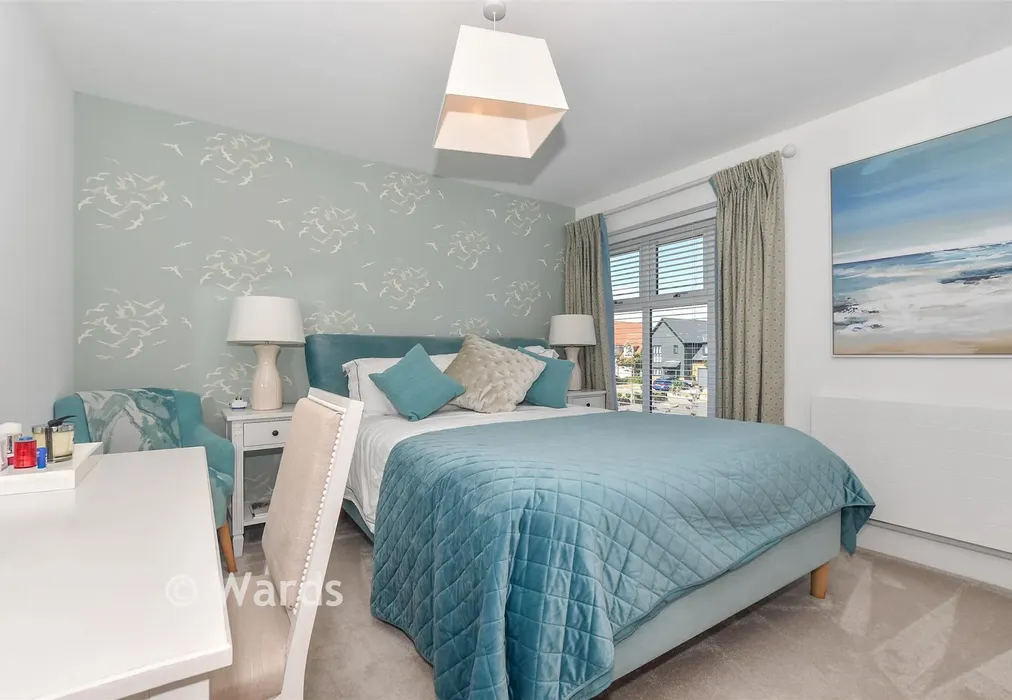 Bedroom 1 - Crispin Close, New Romney, Kent - Wards of Kent