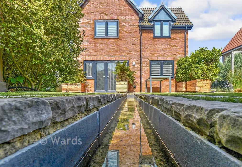 External Lifestyle Photograph - Crispin Close, New Romney, Kent - Wards of Kent