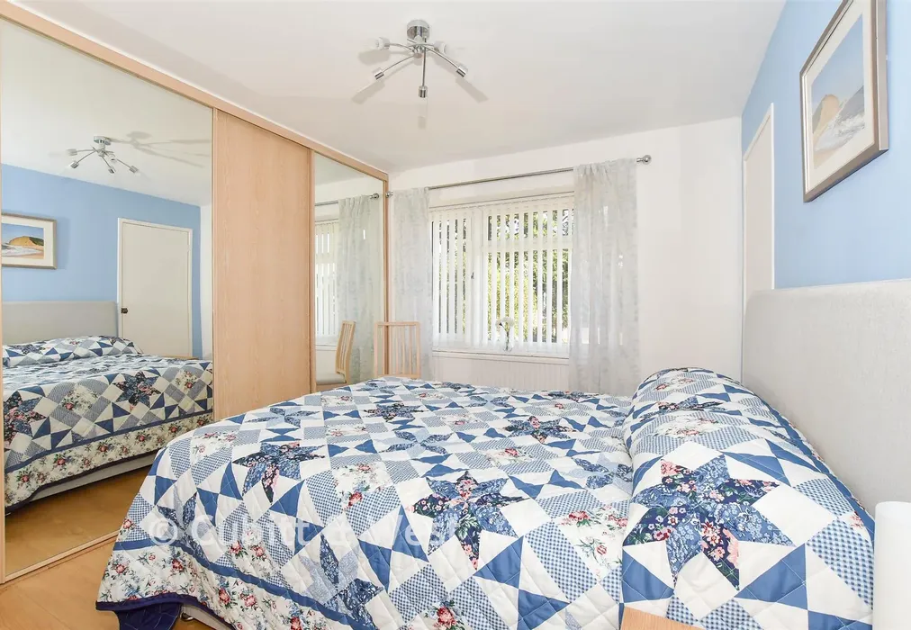 Bedroom 1 - Covert Close, Crawley, West Sussex - Wards of Kent