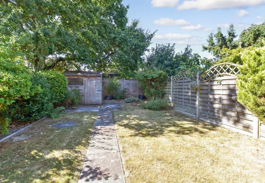 Rear Garden - Covert Close, Crawley, West Sussex - Wards of Kent