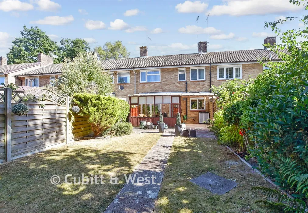 Rear Garden - Covert Close, Crawley, West Sussex - Wards of Kent