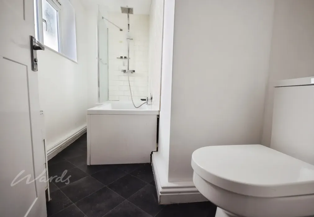 castle bathroom - Castle Road Chatham ME4 - Wards of Kent