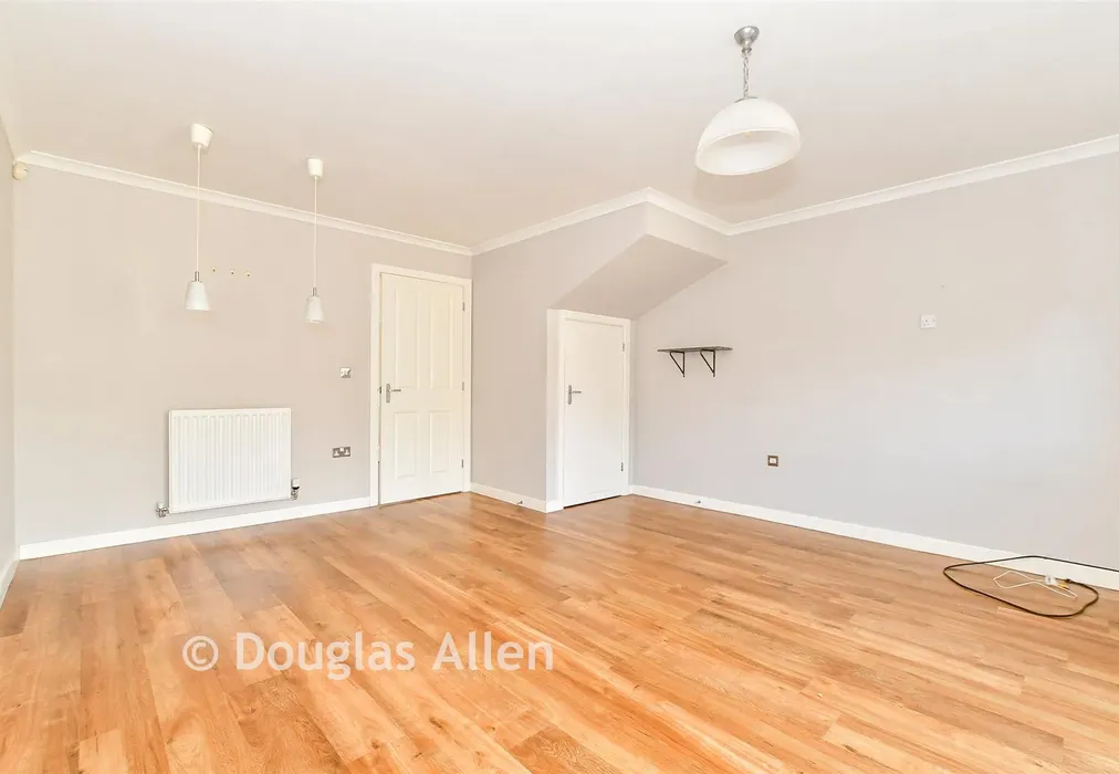 Lounge/Diner - Little Highwood Way, Brentwood, Essex - Wards of Kent