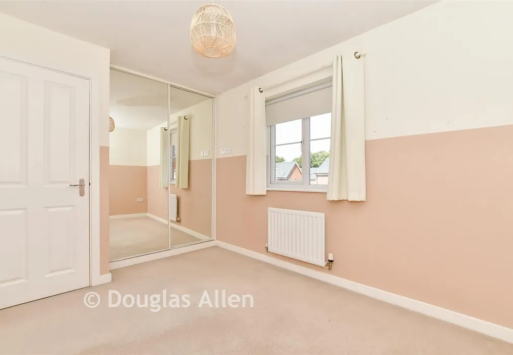 Bedroom 2 - Little Highwood Way, Brentwood, Essex - Wards of Kent