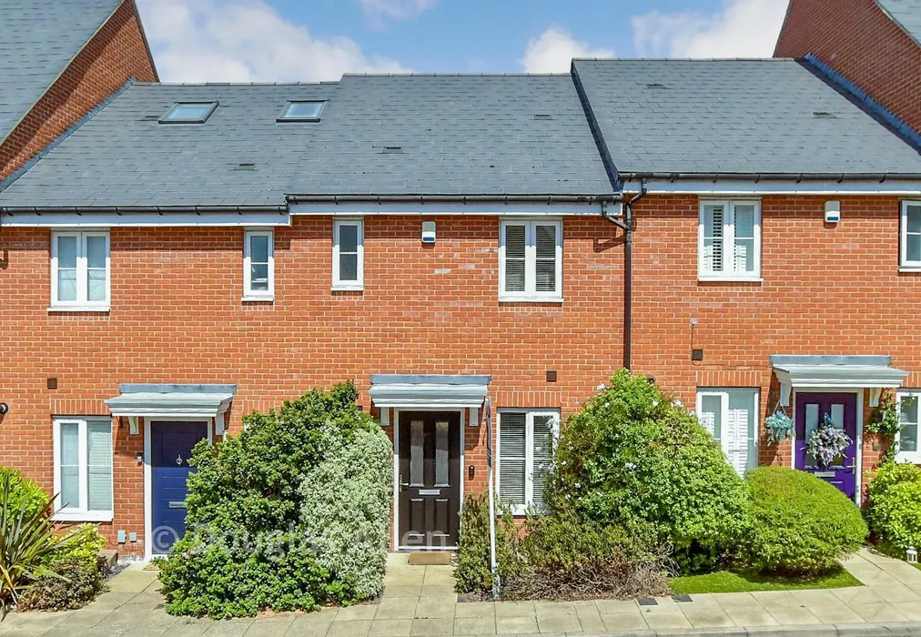 External (Web)* - Little Highwood Way, Brentwood, Essex - Wards of Kent