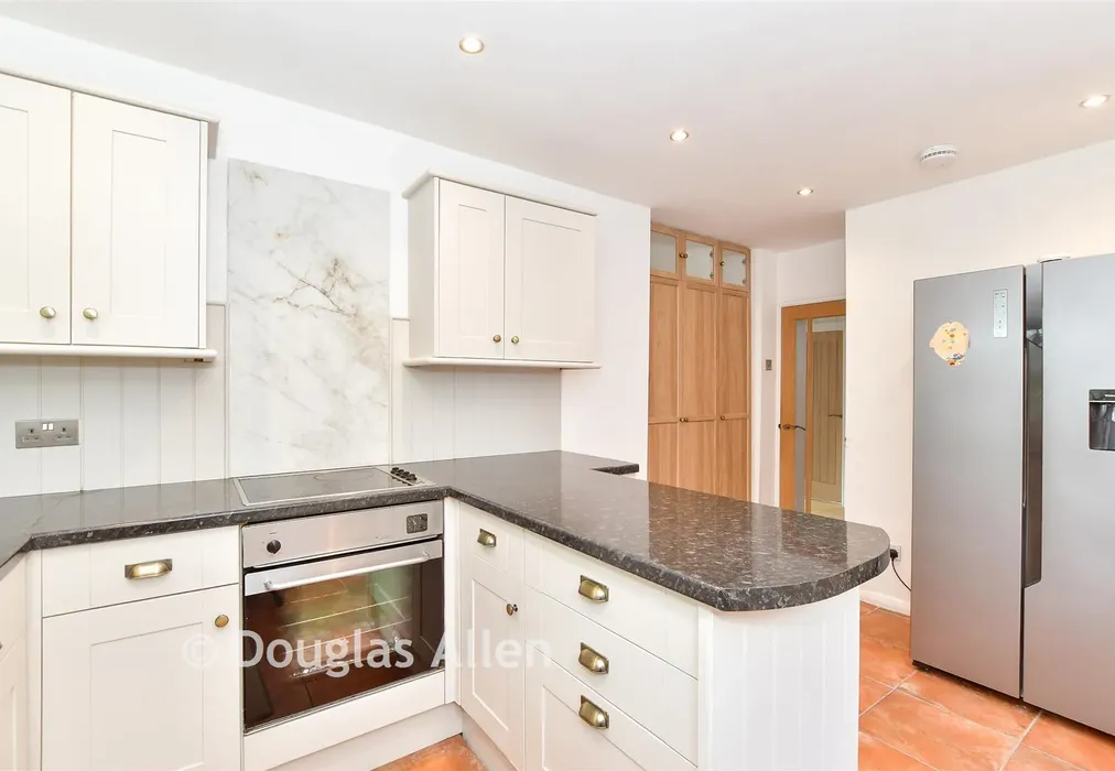 Kitchen - Coleridge Road, Romford, Essex - Wards of Kent