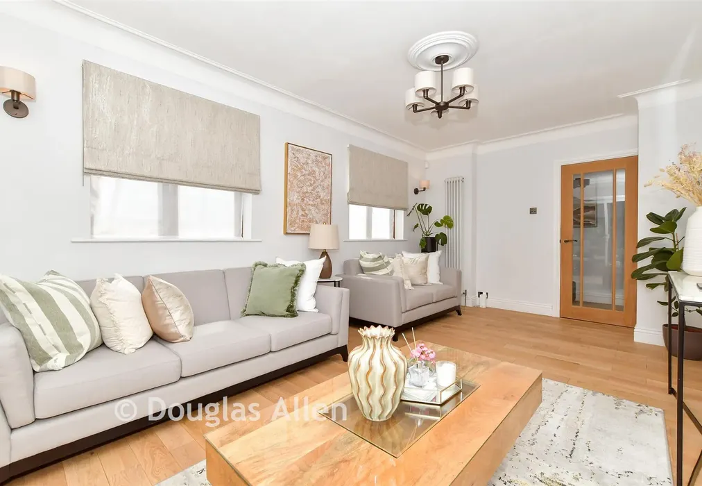 Lounge - Coleridge Road, Romford, Essex - Wards of Kent