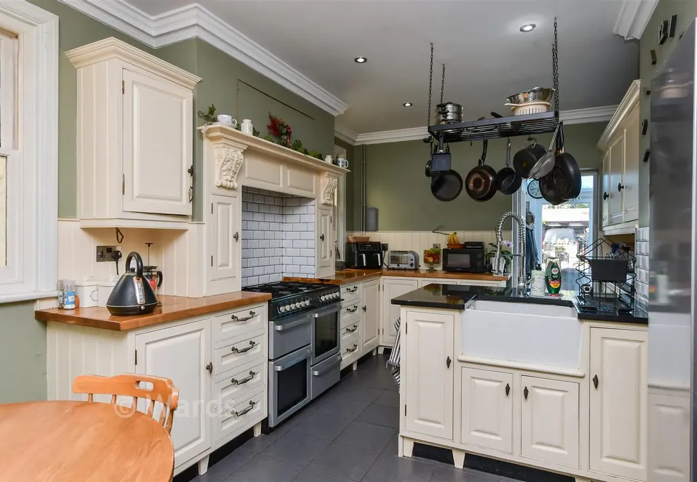 Kitchen/Diner - Grove Gardens, Margate, Kent - Wards of Kent