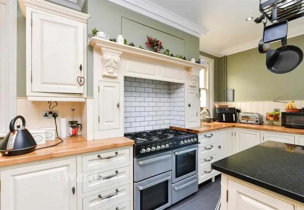 Kitchen/Diner - Grove Gardens, Margate, Kent - Wards of Kent