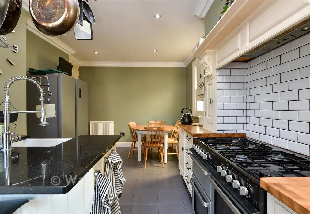 Kitchen/Diner - Grove Gardens, Margate, Kent - Wards of Kent