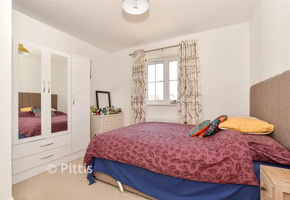 Bedroom - Beauchamp Drive, Newport, Isle of Wight - Wards of Kent