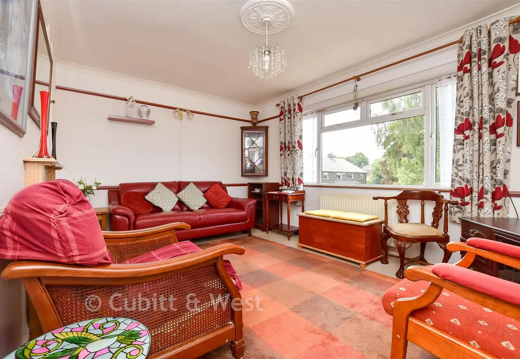 Lounge - Crewes Close, Warlingham, Surrey - Wards of Kent
