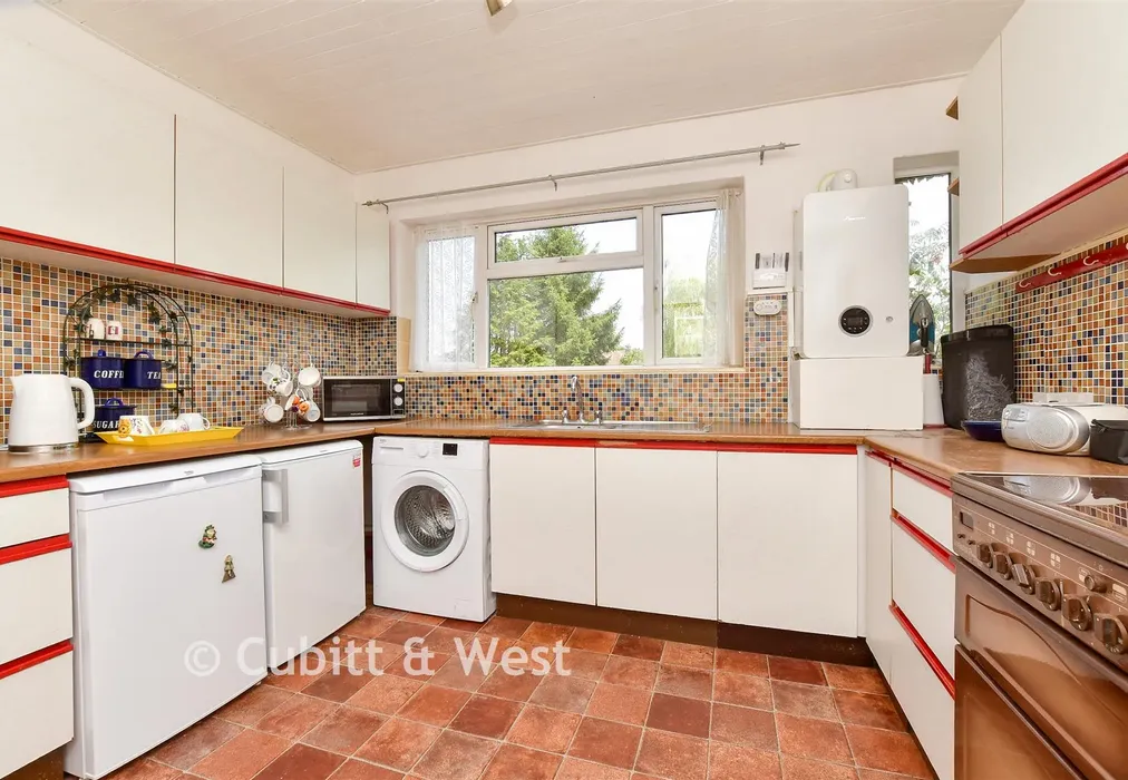 Kitchen - Crewes Close, Warlingham, Surrey - Wards of Kent