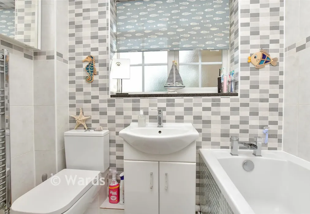 Bathroom - Meadow Close, Walderslade, Chatham, Kent - Wards of Kent
