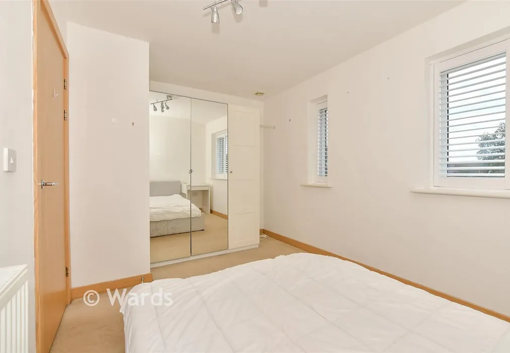 Bedroom 2 - Olympia Way, Whitstable, Kent - Wards of Kent