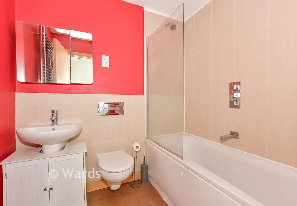 Bathroom - Olympia Way, Whitstable, Kent - Wards of Kent