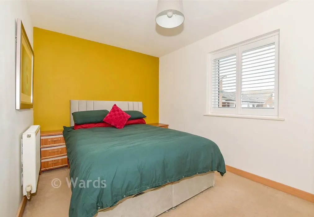 Bedroom 1 - Olympia Way, Whitstable, Kent - Wards of Kent