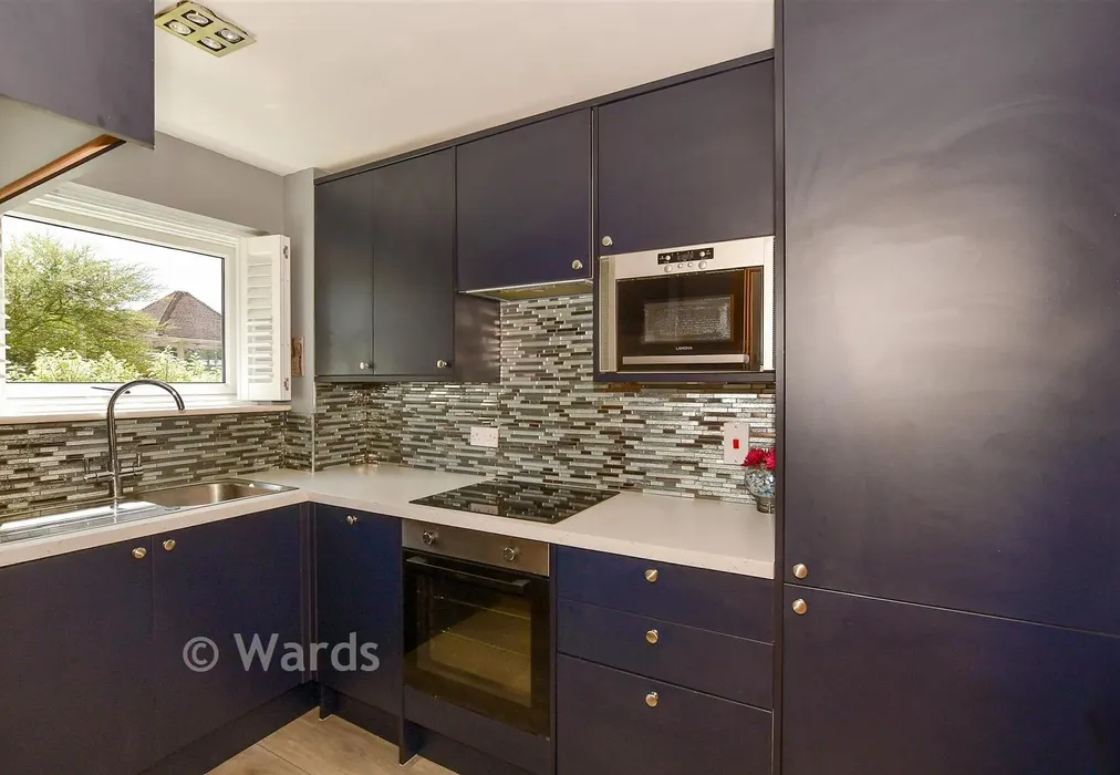 Kitchen - Olympia Way, Whitstable, Kent - Wards of Kent