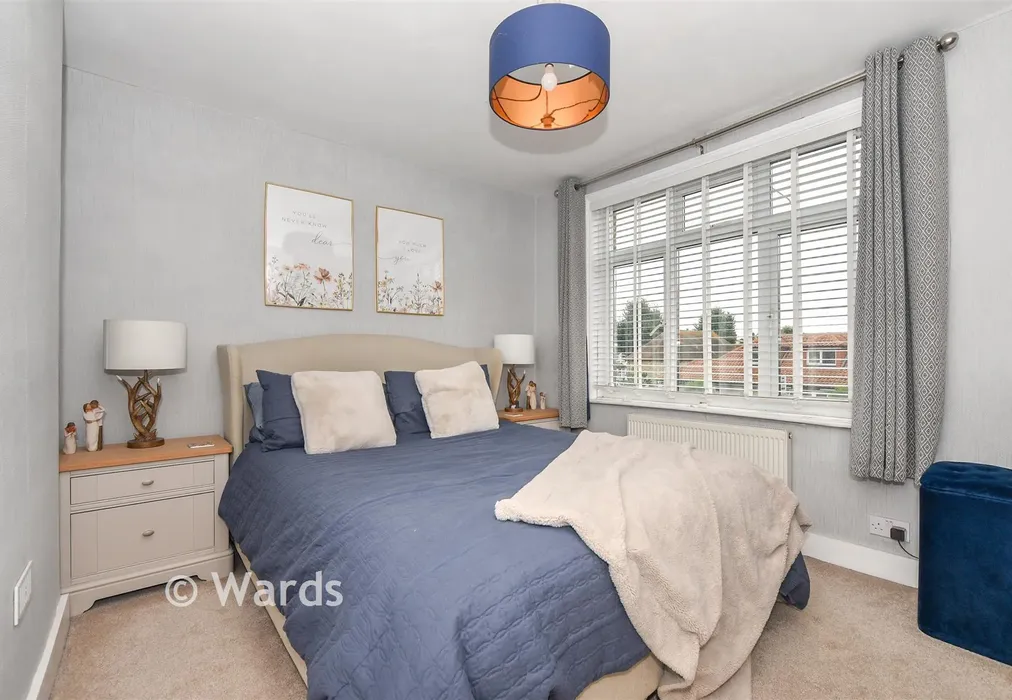 Bedroom 1 - Dymchurch Road, Hythe, Kent - Wards of Kent