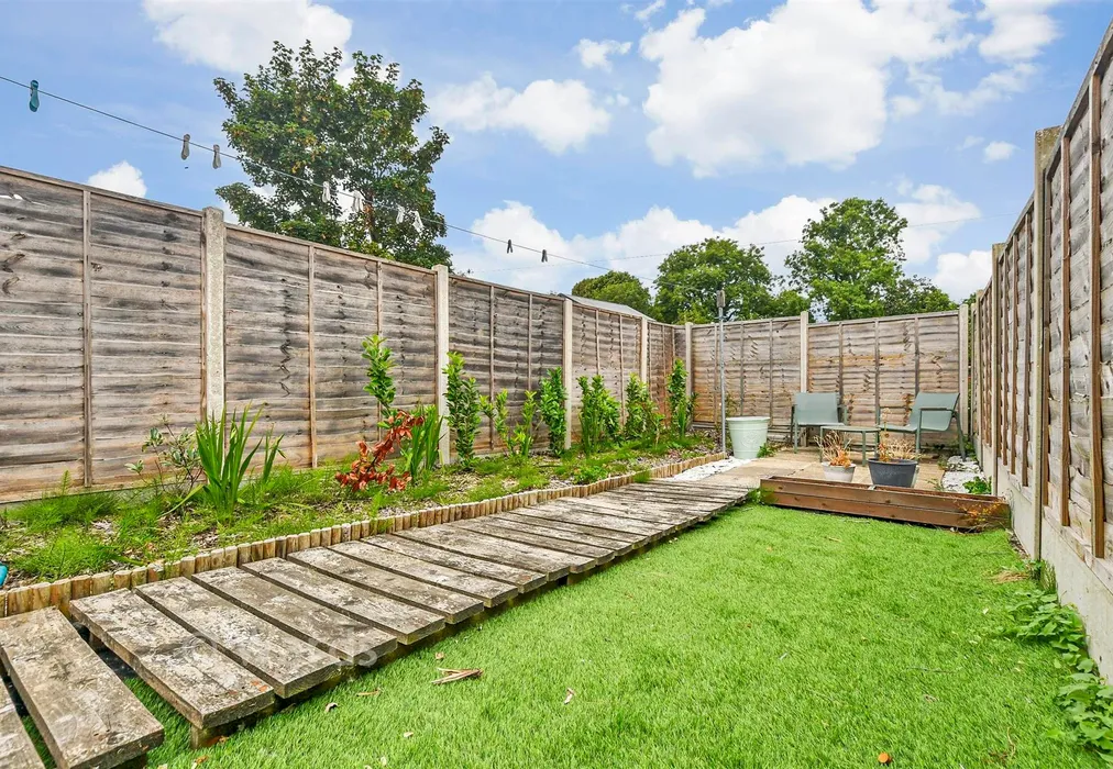 Rear Garden - Dymchurch Road, Hythe, Kent - Wards of Kent