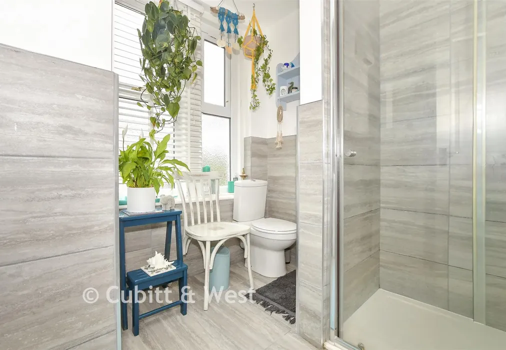 Shower Room - Franklin Road, Brighton, East Sussex - Wards of Kent