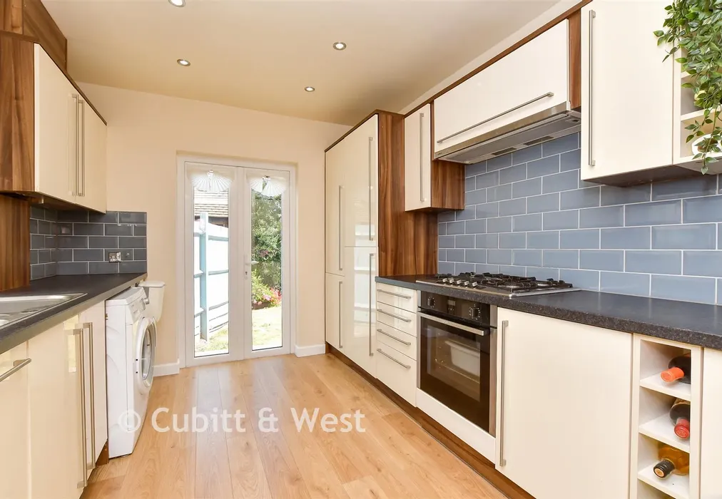 Kitchen - Northwood Avenue, Purley, Surrey - Wards of Kent