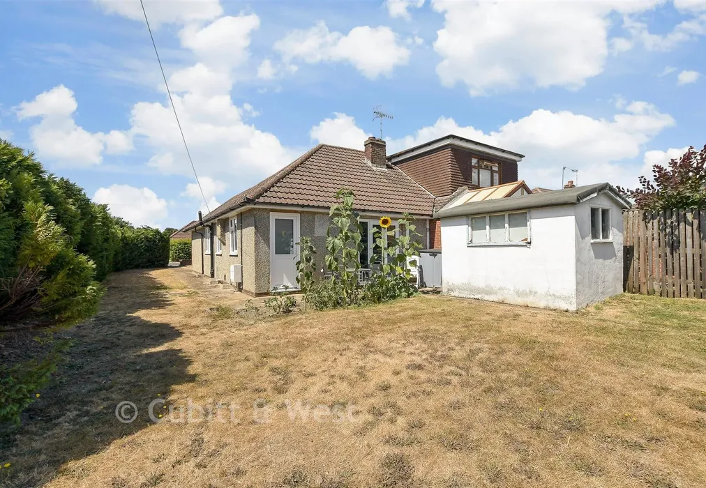 Rear Garden - Smallmead, Horley, Surrey - Wards of Kent
