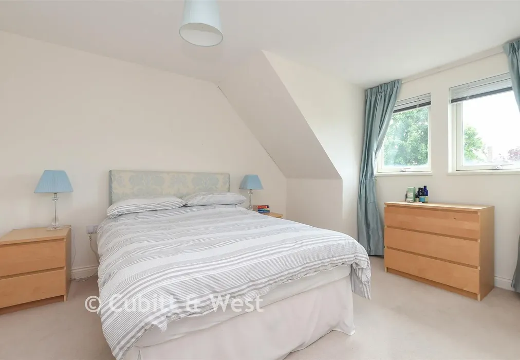 Bedroom 2 - Stonefield Close, Crawley, West Sussex - Wards of Kent