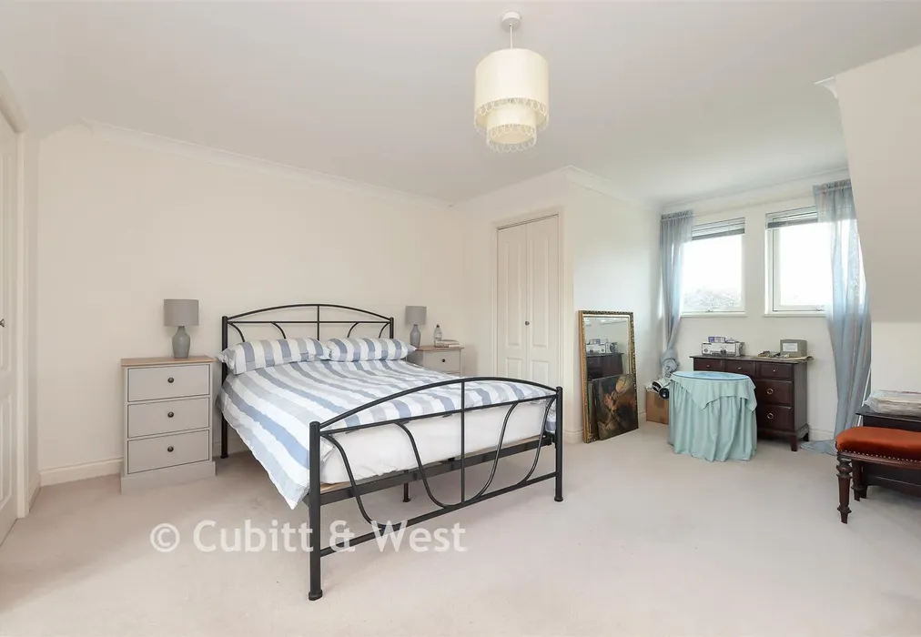 Bedroom 1 - Stonefield Close, Crawley, West Sussex - Wards of Kent