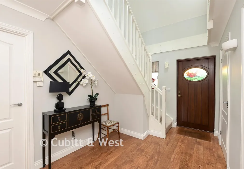 Entrance Hall - Stonefield Close, Crawley, West Sussex - Wards of Kent