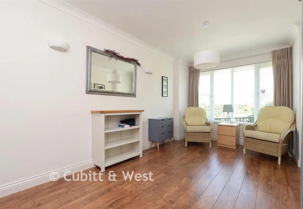 Dining Room - Stonefield Close, Crawley, West Sussex - Wards of Kent