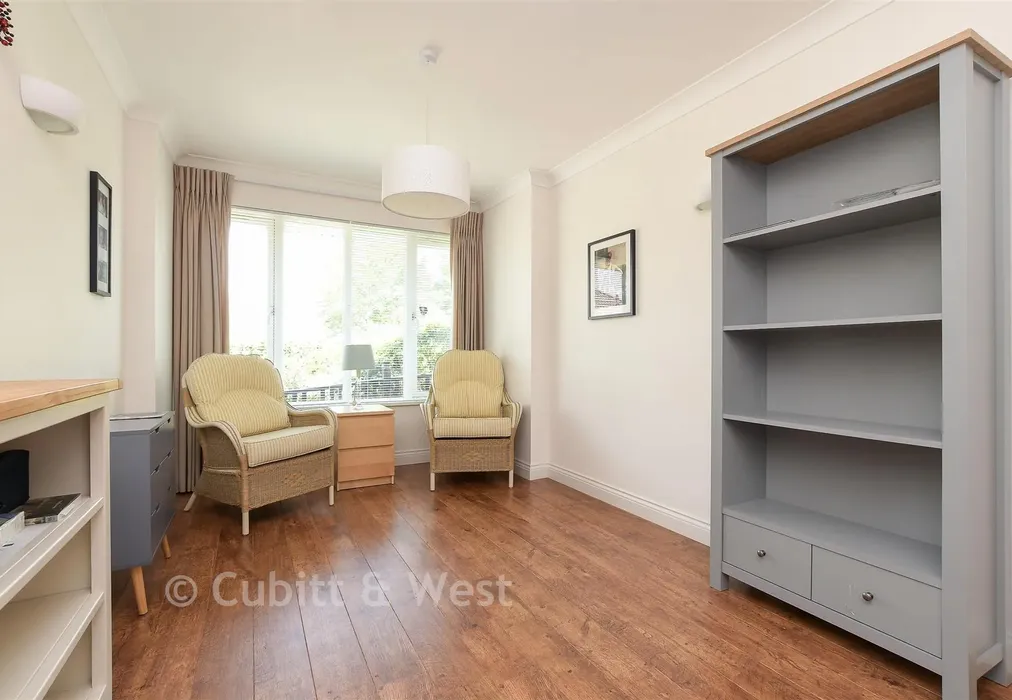 Dining Room - Stonefield Close, Crawley, West Sussex - Wards of Kent