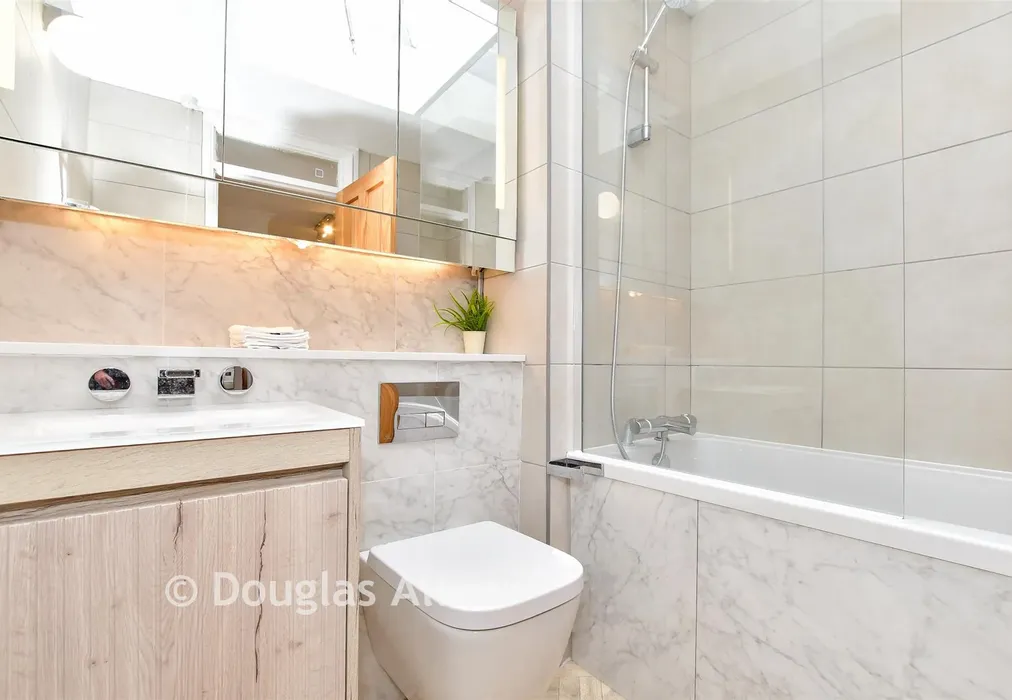 Bathroom - Winston Close, Romford, Essex - Wards of Kent