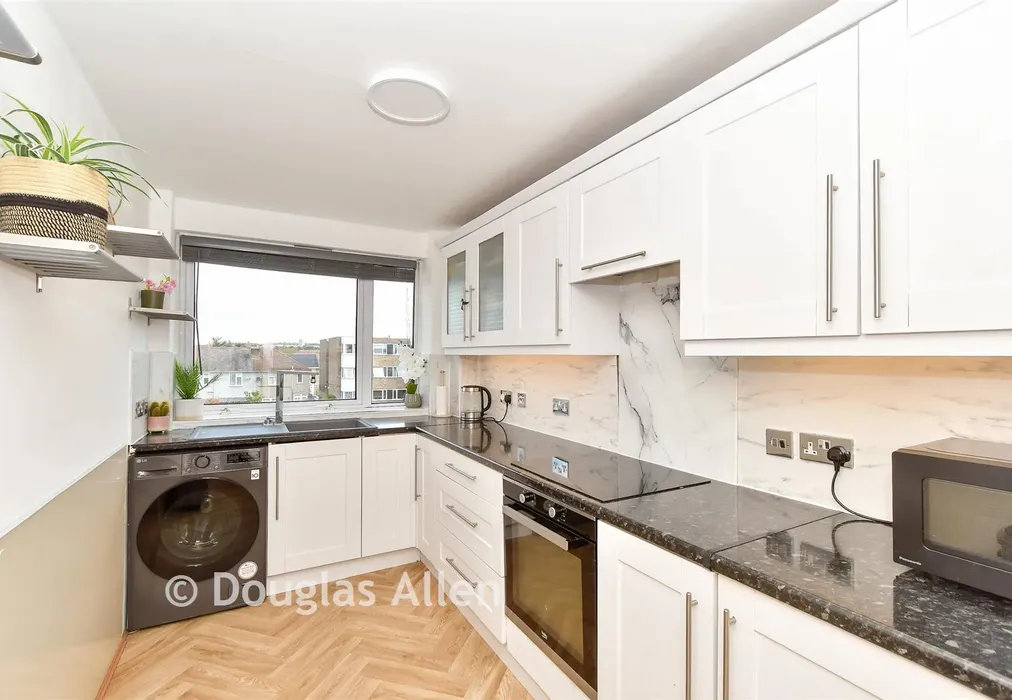 Kitchen - Winston Close, Romford, Essex - Wards of Kent