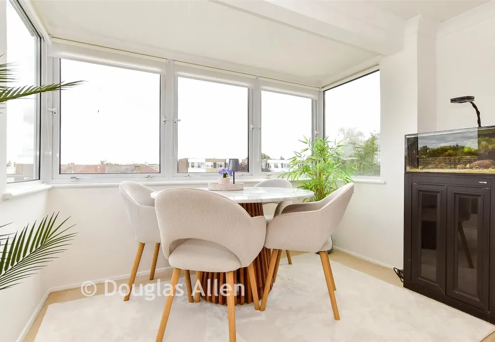 Lounge/Diner - Winston Close, Romford, Essex - Wards of Kent
