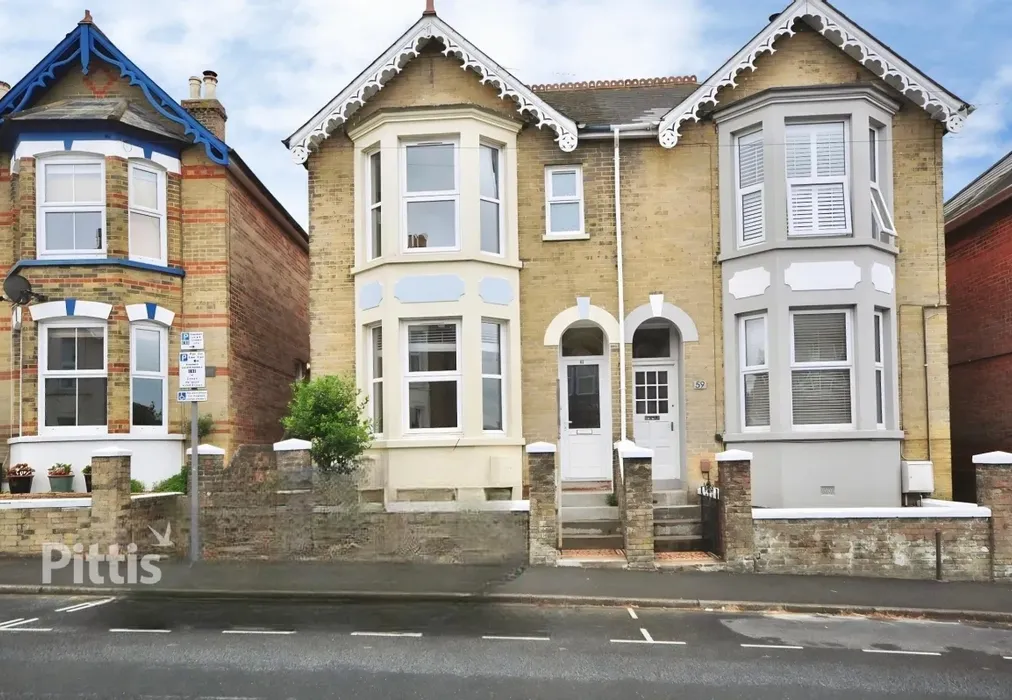 - Gordon Road Cowes PO31 - Wards of Kent