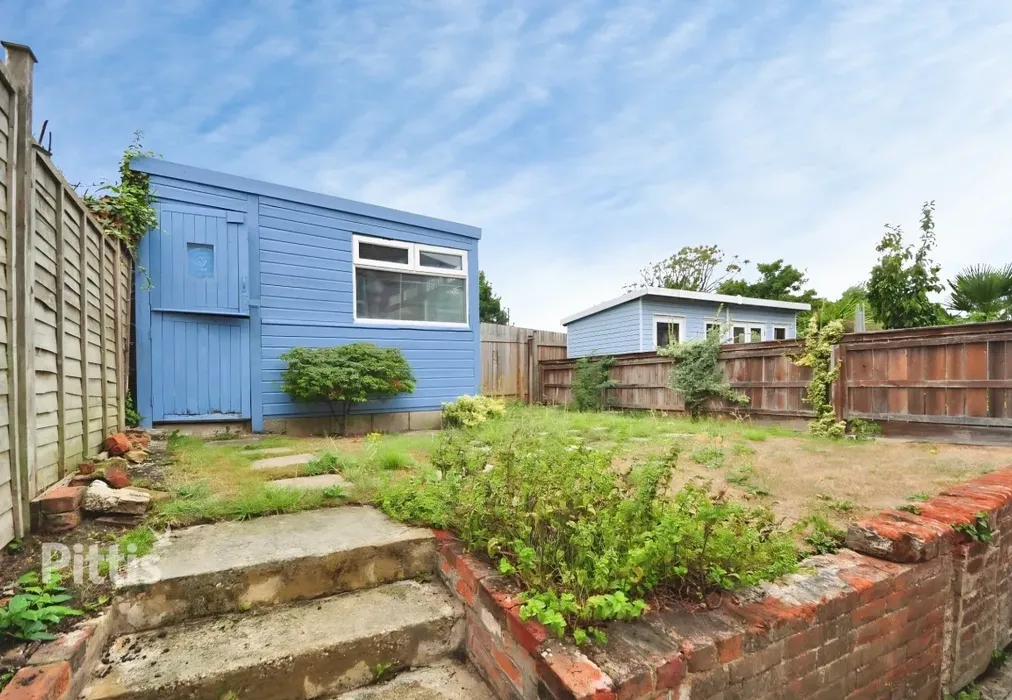  - Gordon Road Cowes PO31 - Wards of Kent