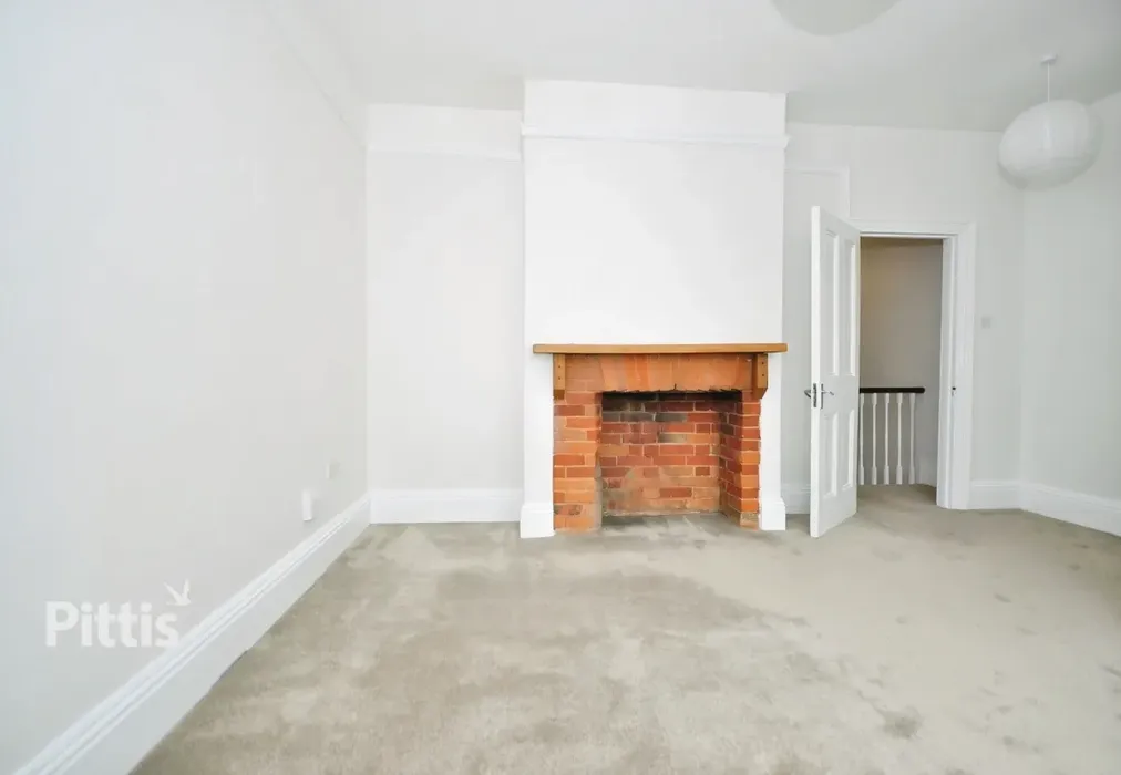  - Gordon Road Cowes PO31 - Wards of Kent