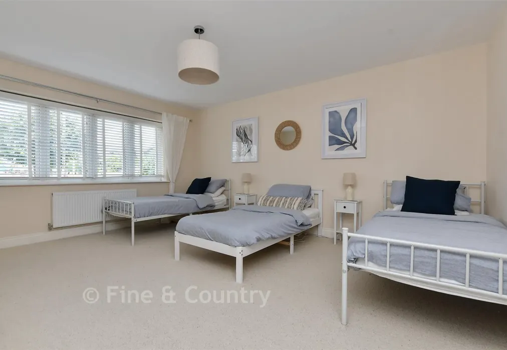 Bedroom 3 - Kings Avenue, Broadstairs, Kent - Wards of Kent