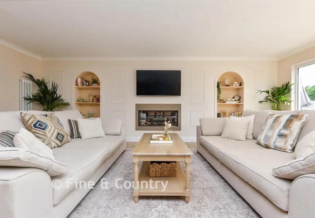 Lounge/Dining Area - Kings Avenue, Broadstairs, Kent - Wards of Kent
