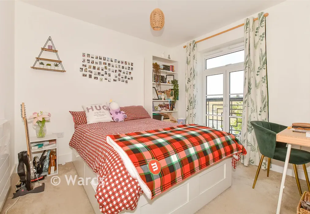 Bedroom 2 - Fairbrass Way, Canterbury, Kent - Wards of Kent