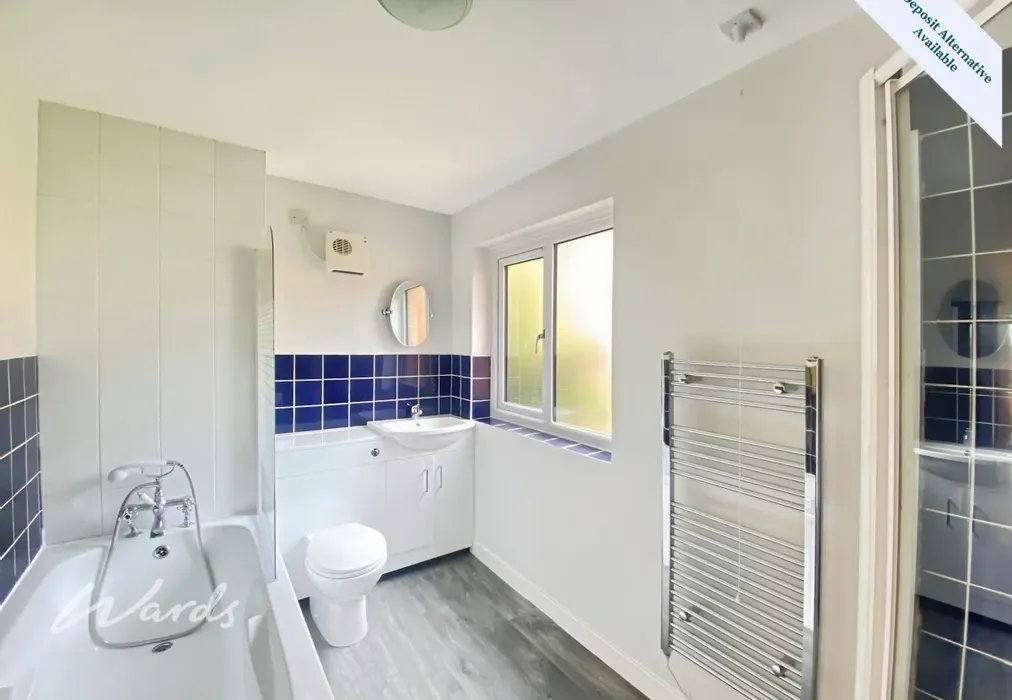 Bathroom - Lesley Place Maidstone ME16 - Wards of Kent