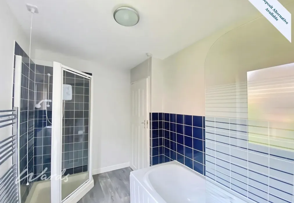 Bathroom - Lesley Place Maidstone ME16 - Wards of Kent