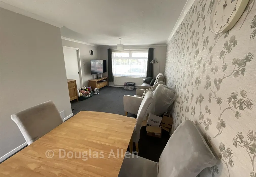 Dining Area - Rectory Park Drive, Basildon, Essex - Wards of Kent