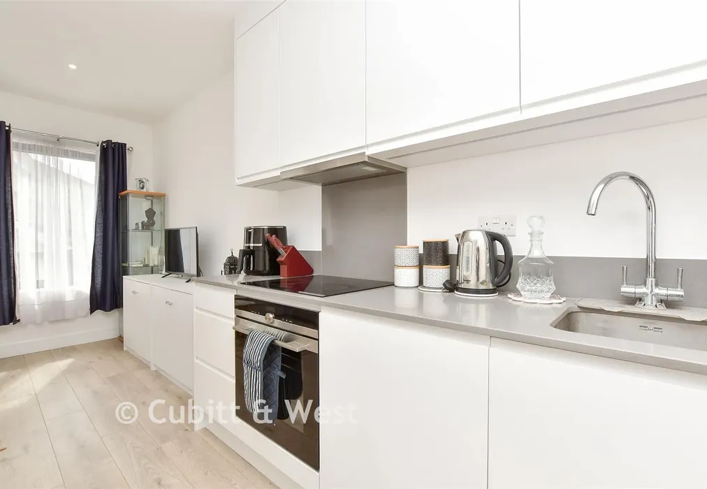 Kitchen / Living Room - High Street, Purley, Surrey - Wards of Kent