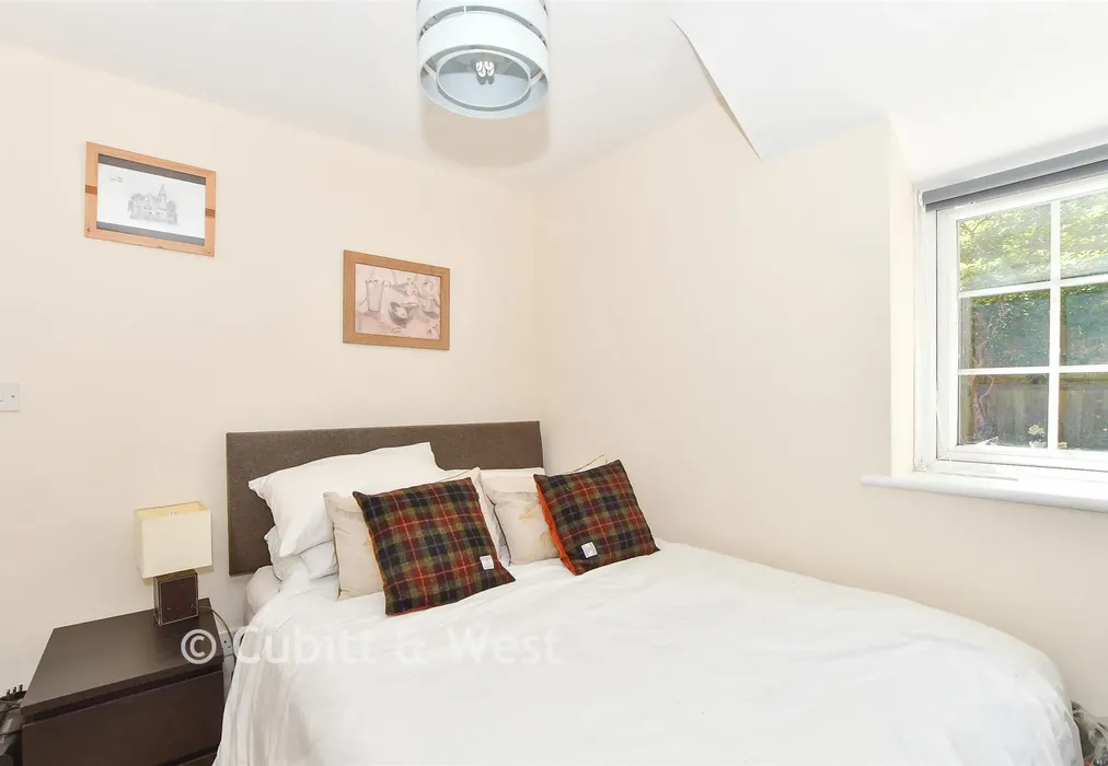Bedroom 4 - West Common, Lindfield, West Sussex - Wards of Kent